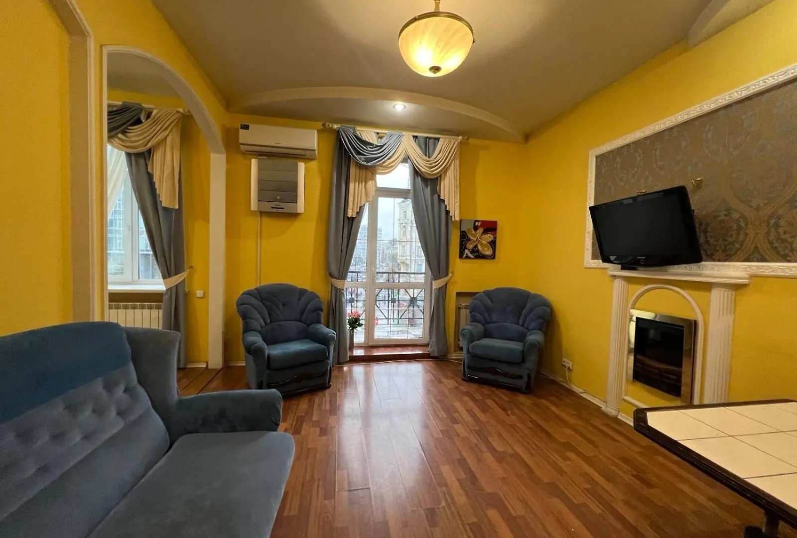 Apartment Near Gulliver 基輔 乌克兰