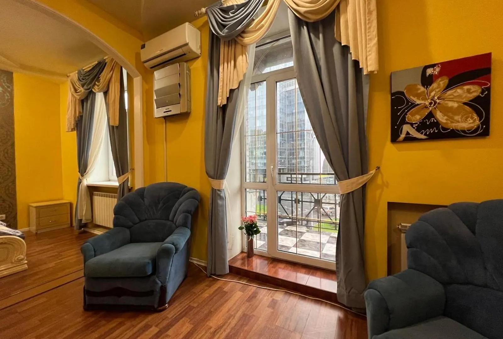 Apartment Near Gulliver 基輔 乌克兰